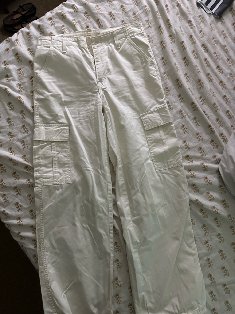 Levi’s White Cargo Pants with Utility Pockets